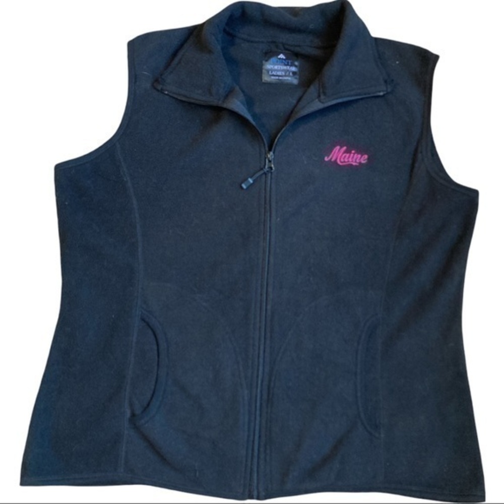 Point sportswear fleece vest size large, Black full zip vest with pockets, Maine